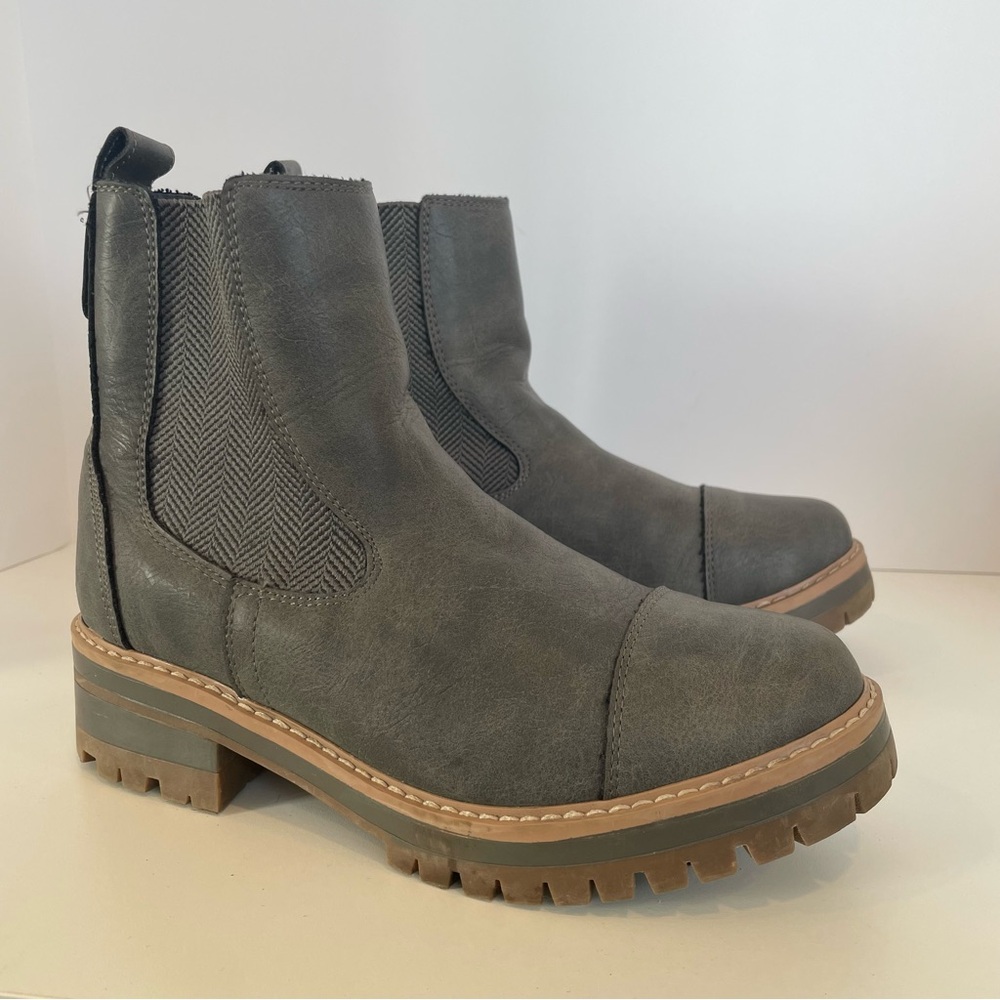 Buckle Gray Suede Ankle Boot Brooklyn Women's Booties Size 6 Slip On Chukka
